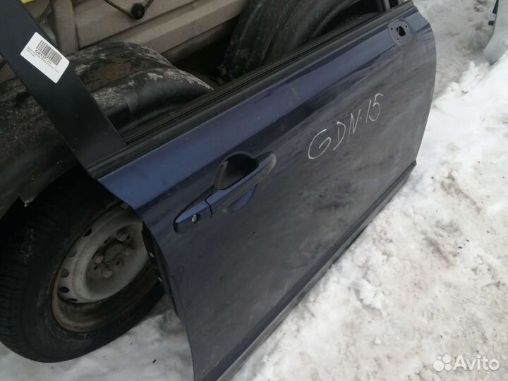Дверь передняя правая honda civic 4d fd в сборе