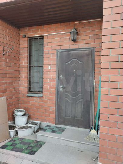 Дом 190 м² на участке 1,6 сот.