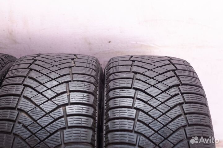 Pirelli Ice Zero FR 235/55 R19 105H