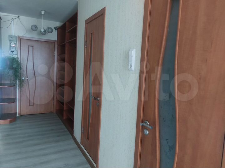 2-к. квартира, 63 м², 8/9 эт.