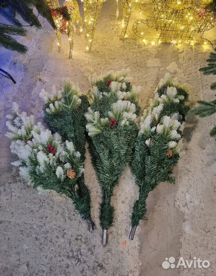 Ель искусственная литая с белыми кончиками