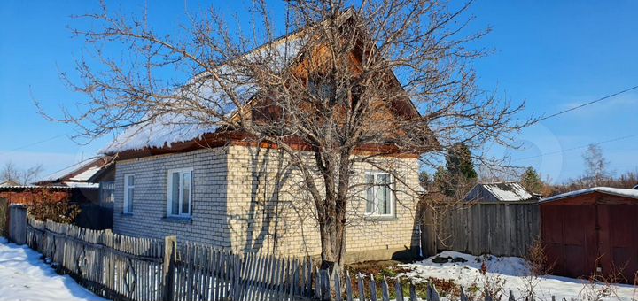 Дом 54 м² на участке 10 сот.