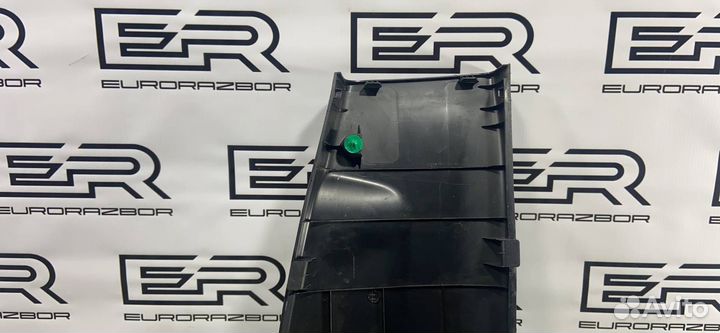 Обшивка стойки центральная левая Kia Sorento 3