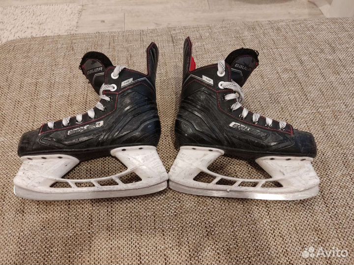 Коньки хоккейные