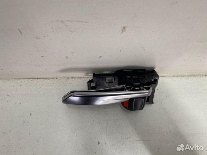 Ручка двери внутренняя задняя левая Toyota Camry