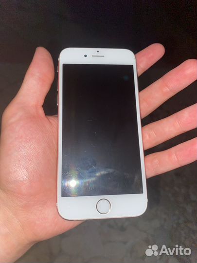 Телефон iPhone 6s