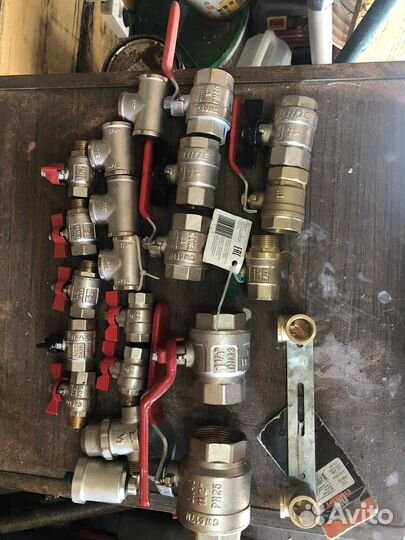 Тройники металлические краны шаровые