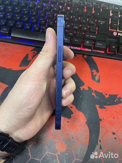 iPhone 12, 64 ГБ
