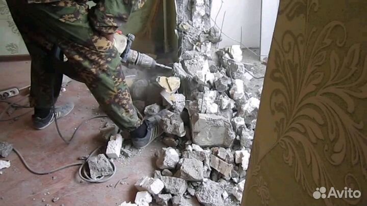 Демонтаж сантехкабины.Подготовка к ремонту