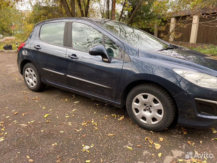 Peugeot 308 1.6 AT, 2011, 73 800 км