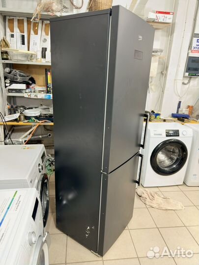 Холодильник Beko No frost rcnk321E21A