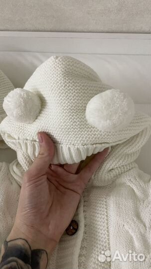 Вязаный комплект для новорожденного