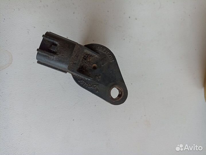 Датчик положения распредвала Nissan Maxima