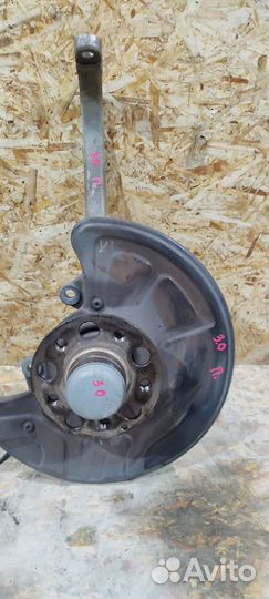 Ступица передняя правая в сборе Mercedes Benz W211