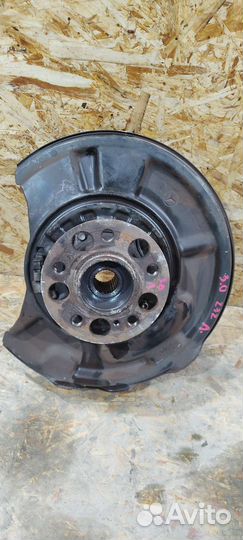 Ступица задняя левая Mercedes Benz W211