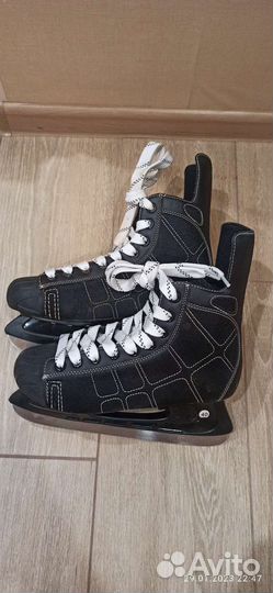 Коньки хоккейные 40 размер