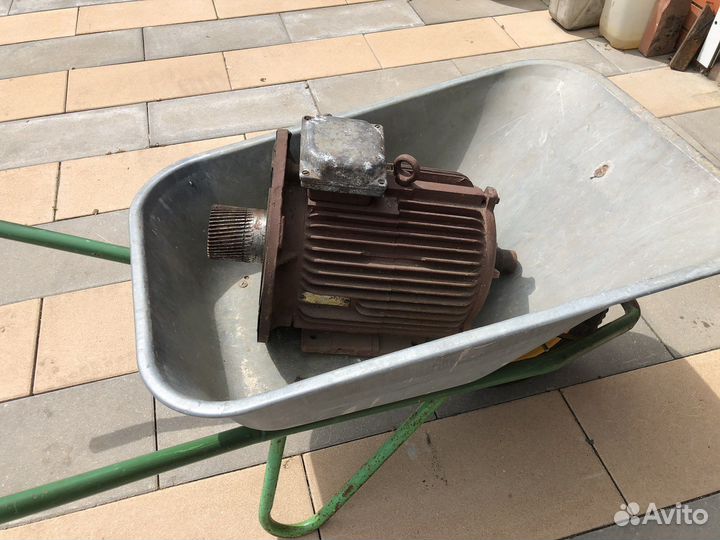 Электродвигатель асинхронный