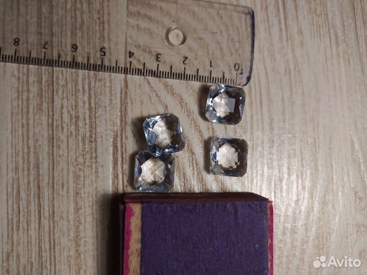 Натуральные камни самоцветы