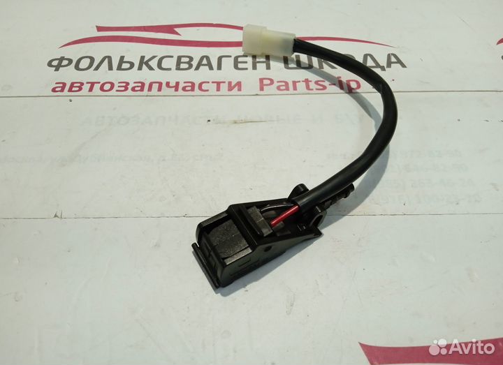 Форсунка лобового стекла с подогревом Volkswagen