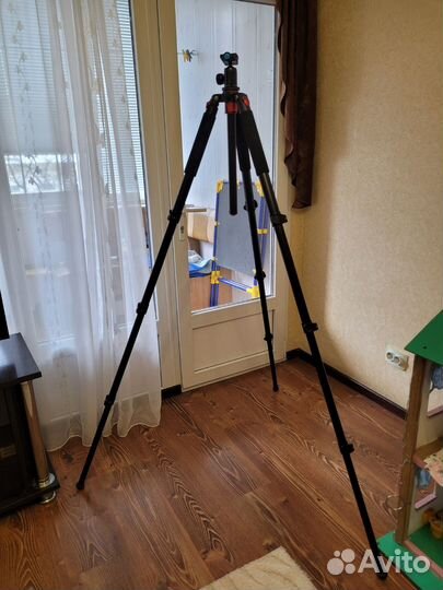 Штатив и головка быстросъемная для фотоаппарата