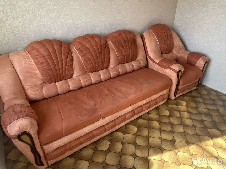 Диван и два кресла