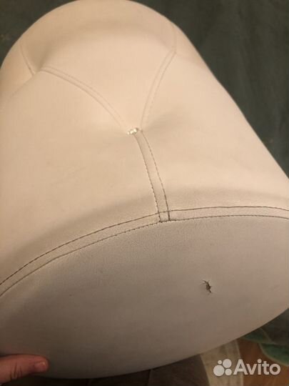 Пуфик кожаный