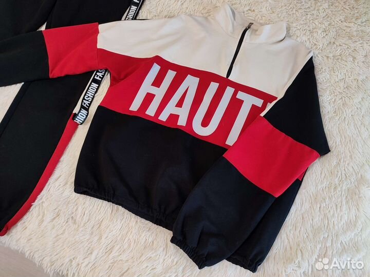 Спортивный костюм в отличном состоянии