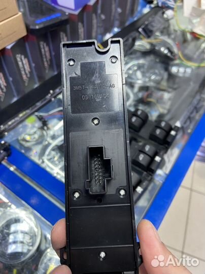 Блок управления стеклоподъемниками Ford Focus 2