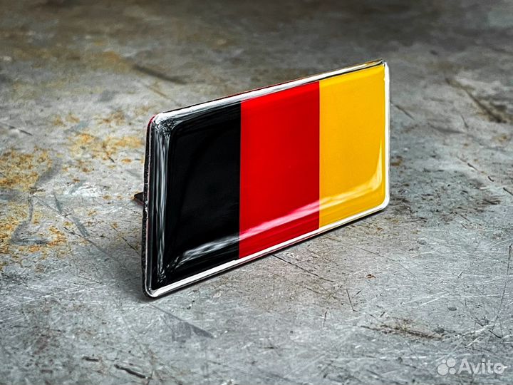 Шильдик VAG VW на решетку радиатора