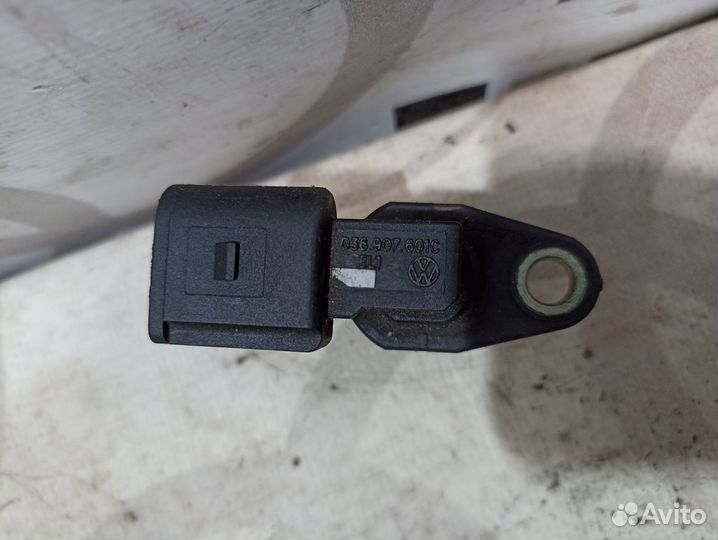Датчик распредвала Volkswagen Golf 4