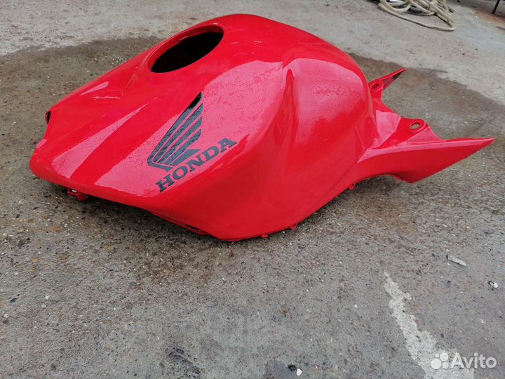 Продаю накладка бака Honda cbr 1000rr