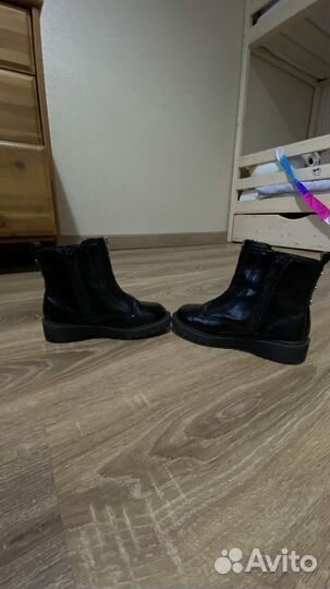 Ботинки для девочки zara