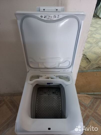 Стиральная машина с вертикальной загрузкой