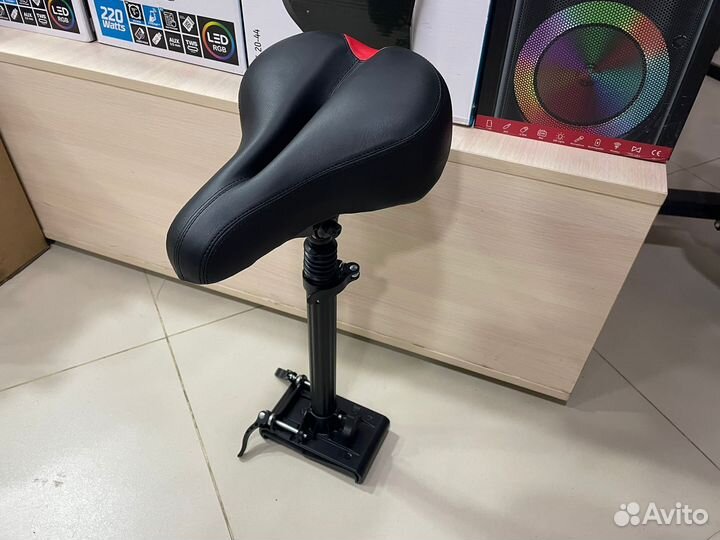 Универсальное сиденье для электросамоката