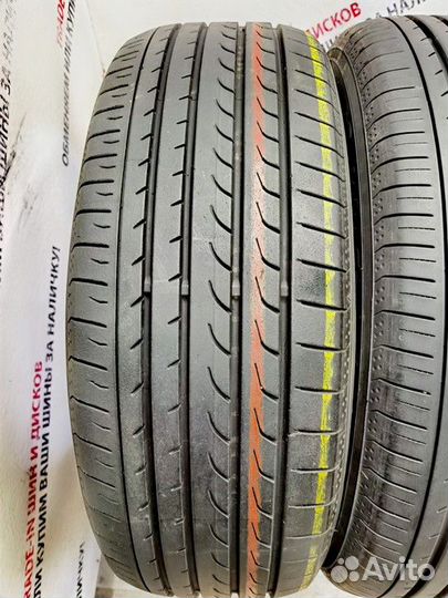 Yokohama BluEarth RV-02 215/60 R17 96H