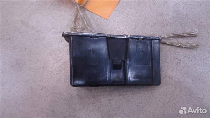 Пепельница двери задней правой Nissan Fuga 2004-2