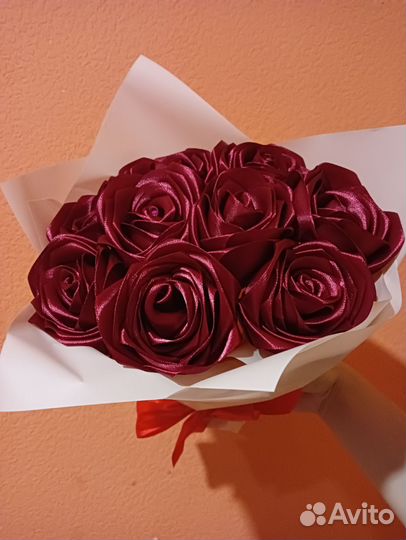 Цветы из атласных лент