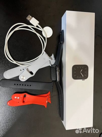 Apple Watch 5 44мм