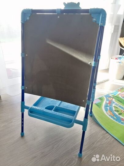 Детская доска - мольберт