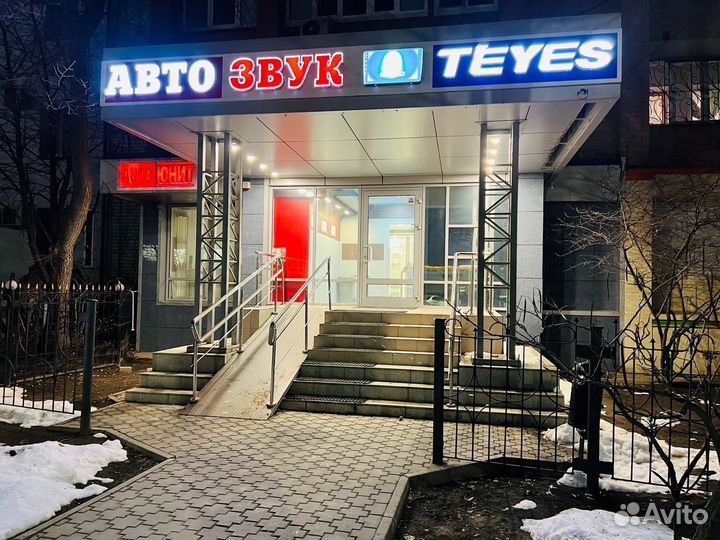 Магнитола Teyes CC3 3+32 2K Toyota Corolla 10 E140