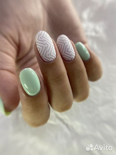 Мастер маникюра и педикюра