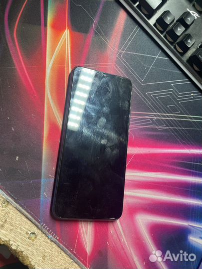 Телефон realme c15