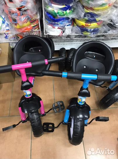 Детский трехколесный велосипед новый