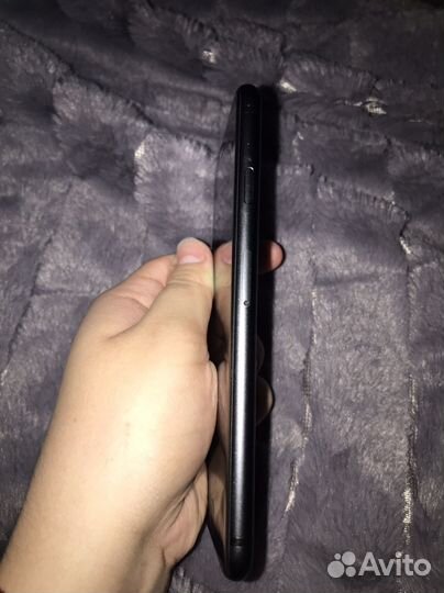 iPhone 8, 64 ГБ