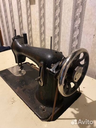 Швейная машина