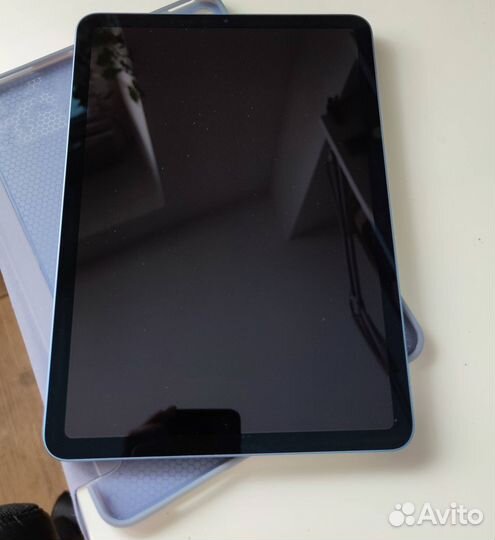 Apple iPad Air (2022), 64,Wi-Fi, Blue (MM9E3LL/A)
