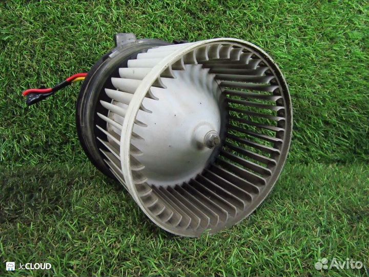 Мотор печки на nissan serena C25 MR20DE