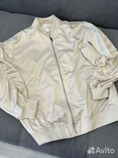 Бомбер женский love republic