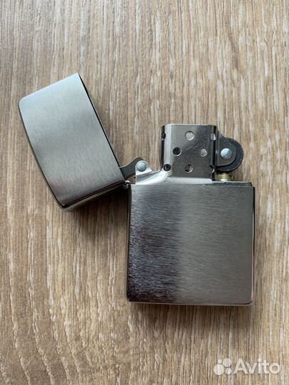 Zippo 200 Brushed Chrome