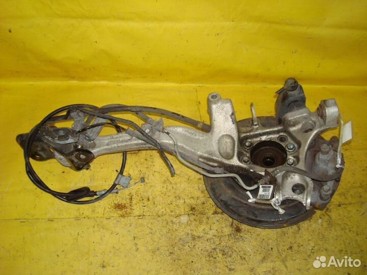 Кулак поворотный задний левый Subaru Legacy wagon BP5